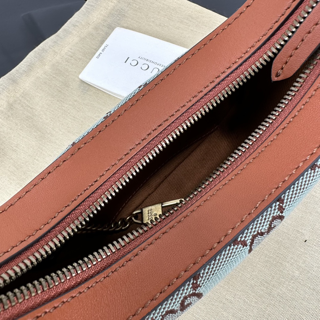 Gucci Hobo Bags